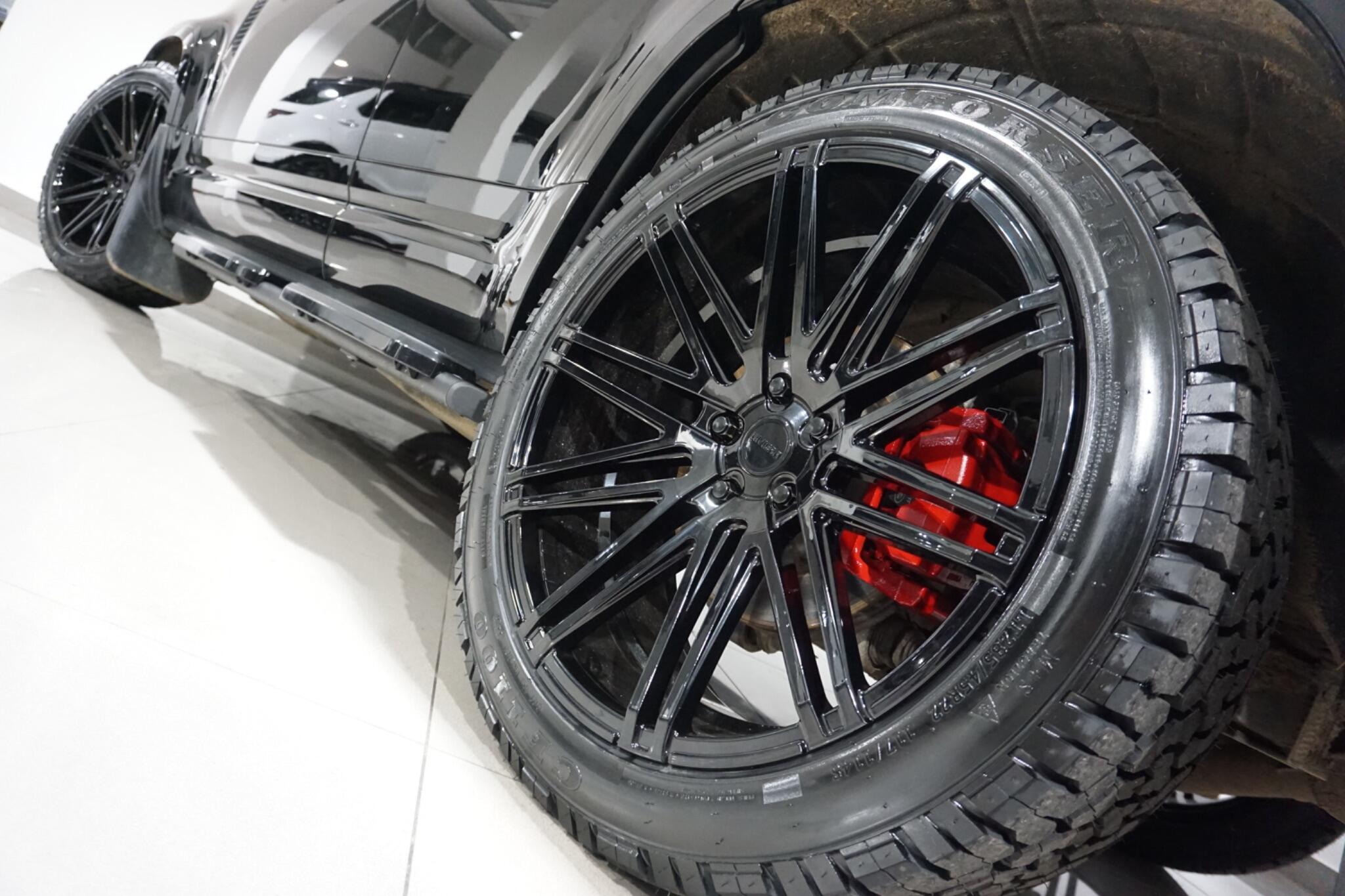 Land Rover Defender 110 3.0 D250 MHEV XS Edition SUV 5dr Diesel Auto 4WD Euro 6 (s/s) (250 ps)